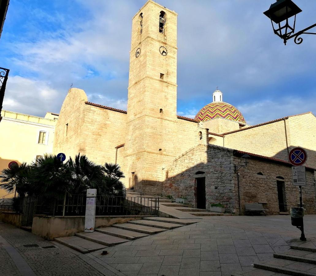 Top Floor Gulf View Apartment Olbia Kültér fotó