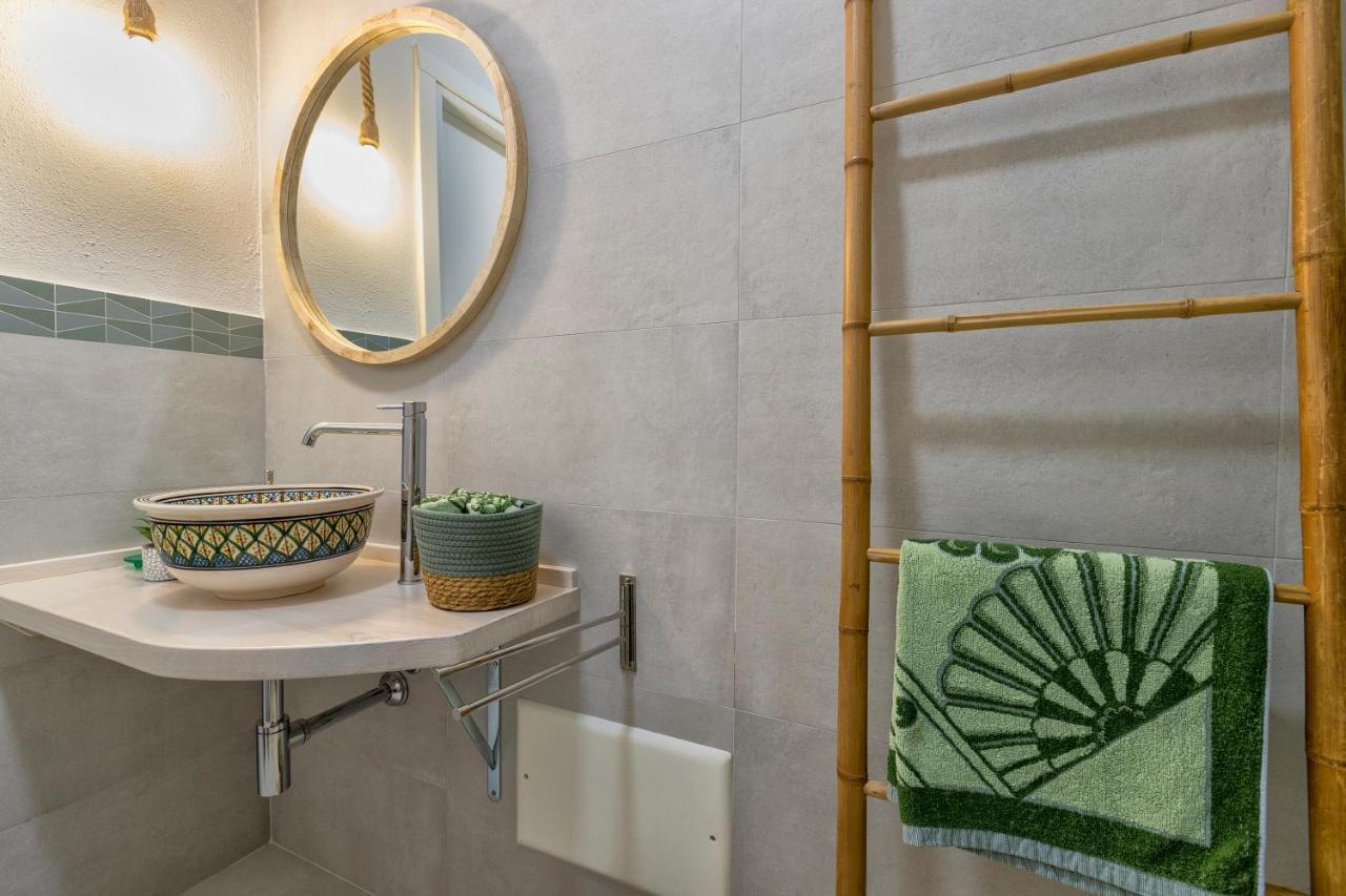 Top Floor Gulf View Apartment Olbia Kültér fotó